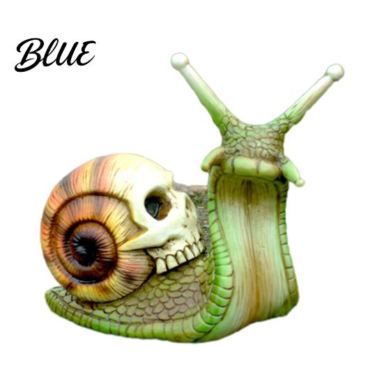 Resin Skull Statue Halloween Snail Statue Gothic Home Decor Creative Crafts Spooky Yard Art Ornaments for Outdoor Garden Patio Lawn Porch