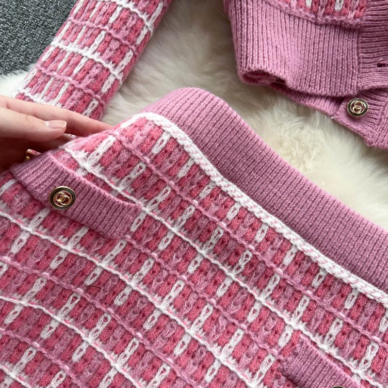 Süßes Mädchen Elegantes gestricktes 3-teiliges Set für Frauen Kurze Strickjacke Niedliche Weste Minirock Weiblicher Vintage Hohe Taille Plaid Partyanzug