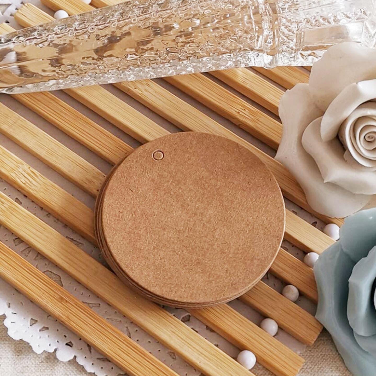 

50pcs 5cm Round Labels Paper Card Hang Tags Blank Kraft Paper Cards for Jewelry Packaging DIY Wedding Party Couples Lovers Gifts 50pcs