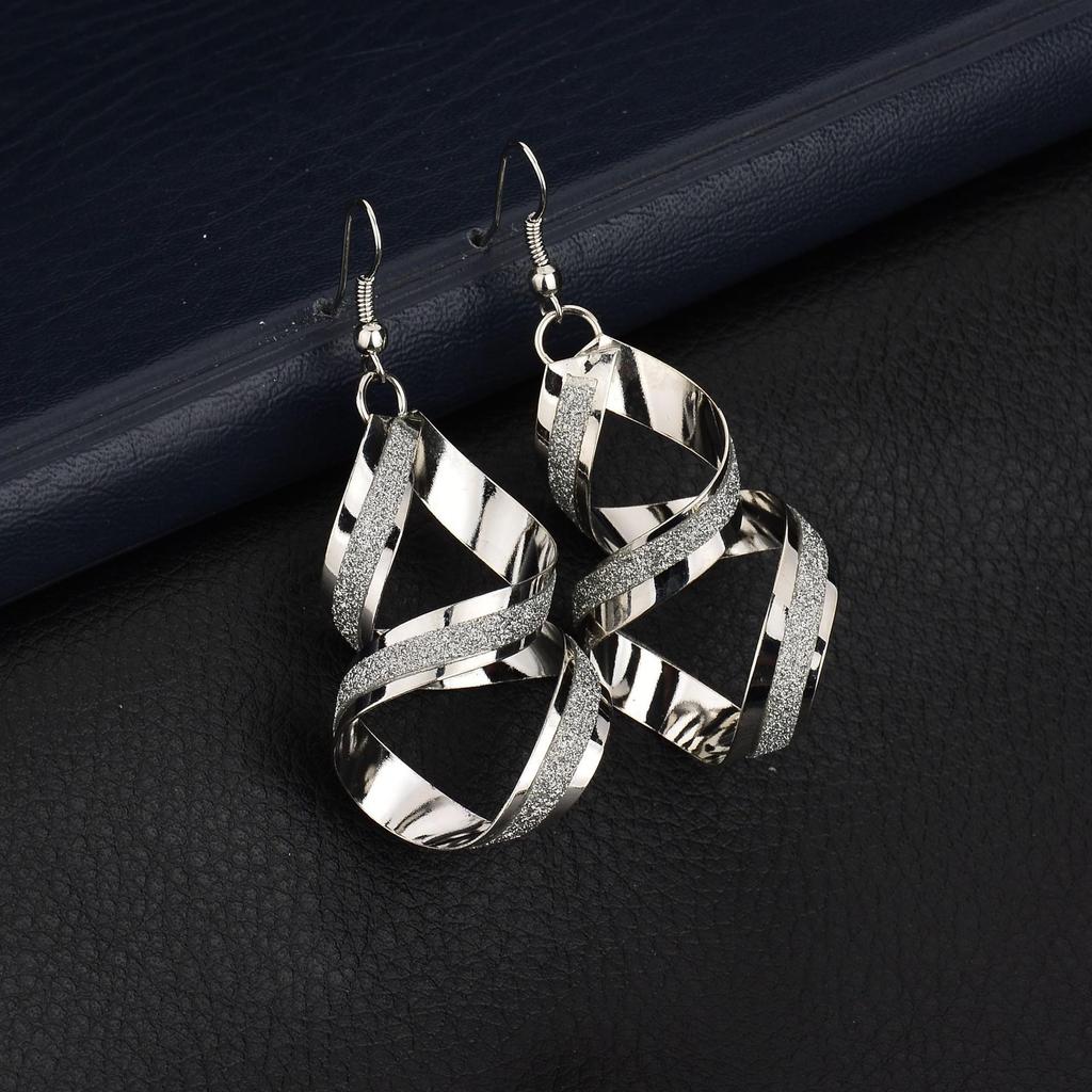 Frosted Geometric Leaf Tassel Earrings - Creative Hollow Round Design