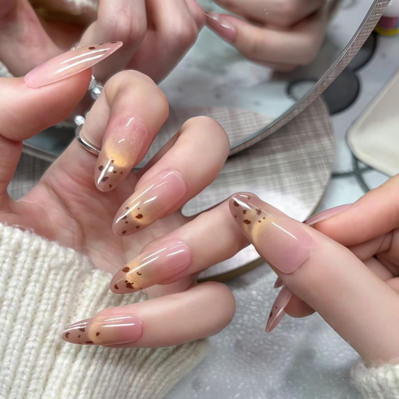 Elegant Handmade Leopard Print Cat Eye Nails for Early Autumn