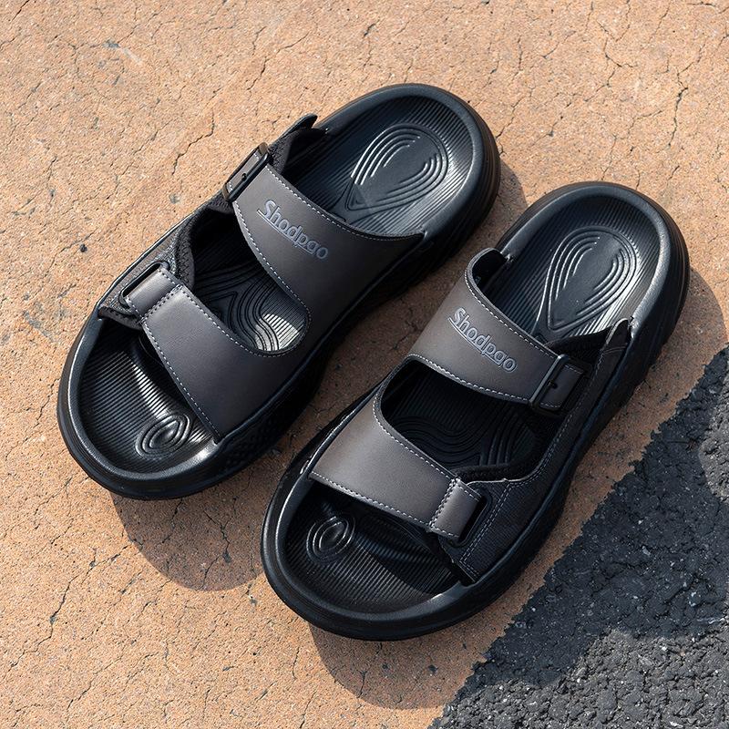 

Men s shoes summer outer slippers 2025 new breathable beach thick-soled cool slippers men s one-word drag trend light bottom 38