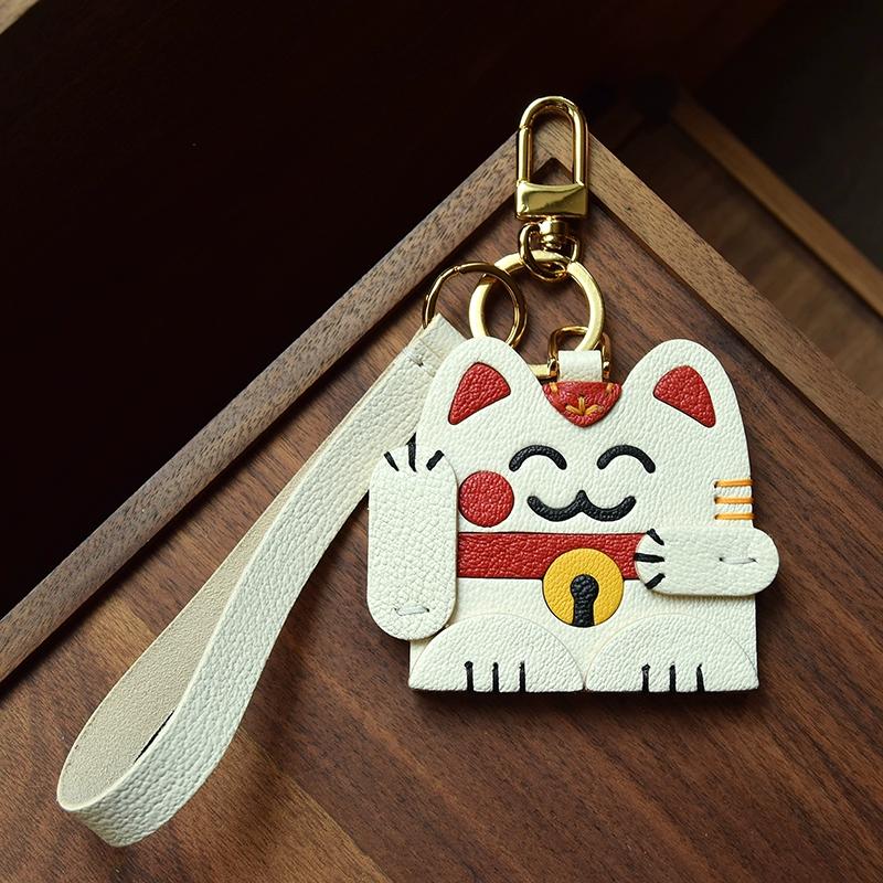 Lucky cat/designer, rearview mirror pendant, car key bag pendant, cute simple gift, female keychain.