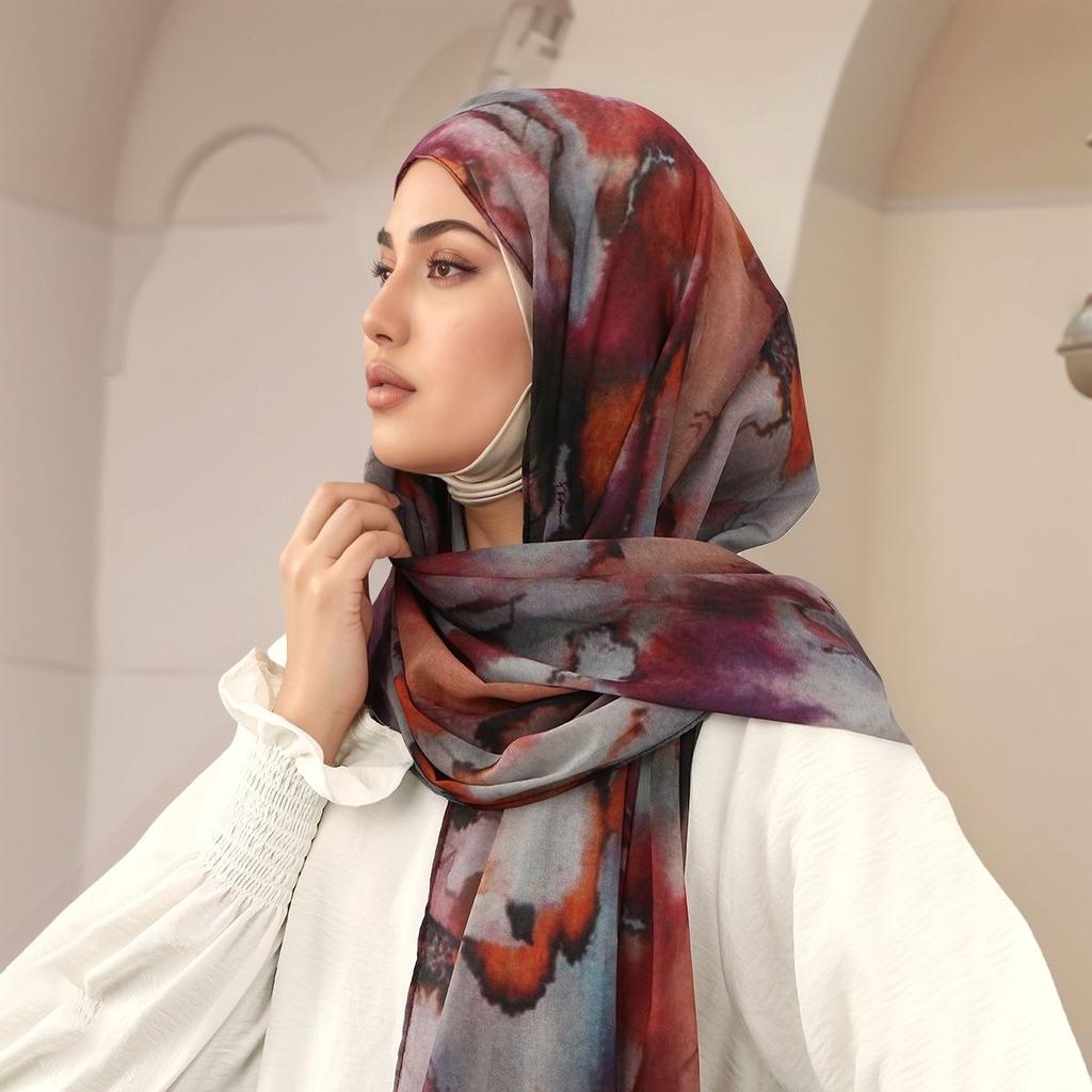 Neuankömmling Chiffon Sofort-Hijab Mit Eingebauten Magneten Bedruckt Einfach Zu Tragen Schal Wickeltuch Mit Unterkappe Für Muslimische Frauen