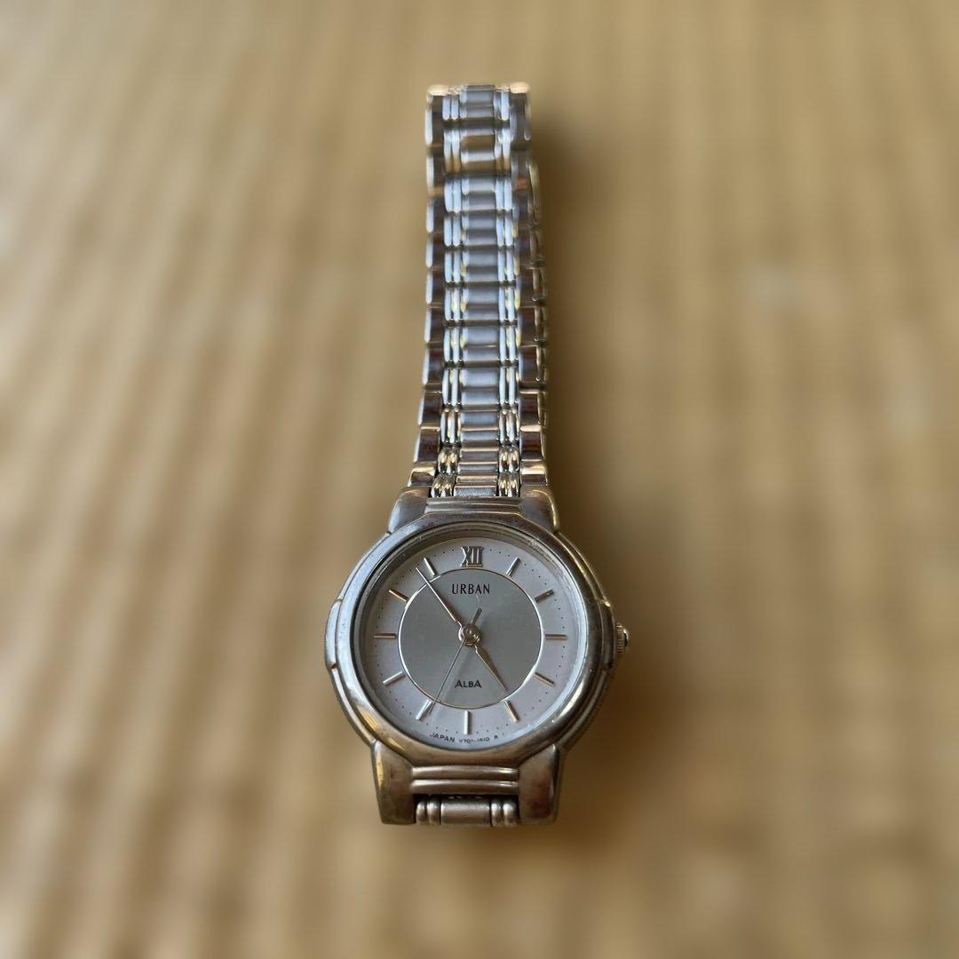 URBAN ALBA Silver Watch (Quartz) Battery Out