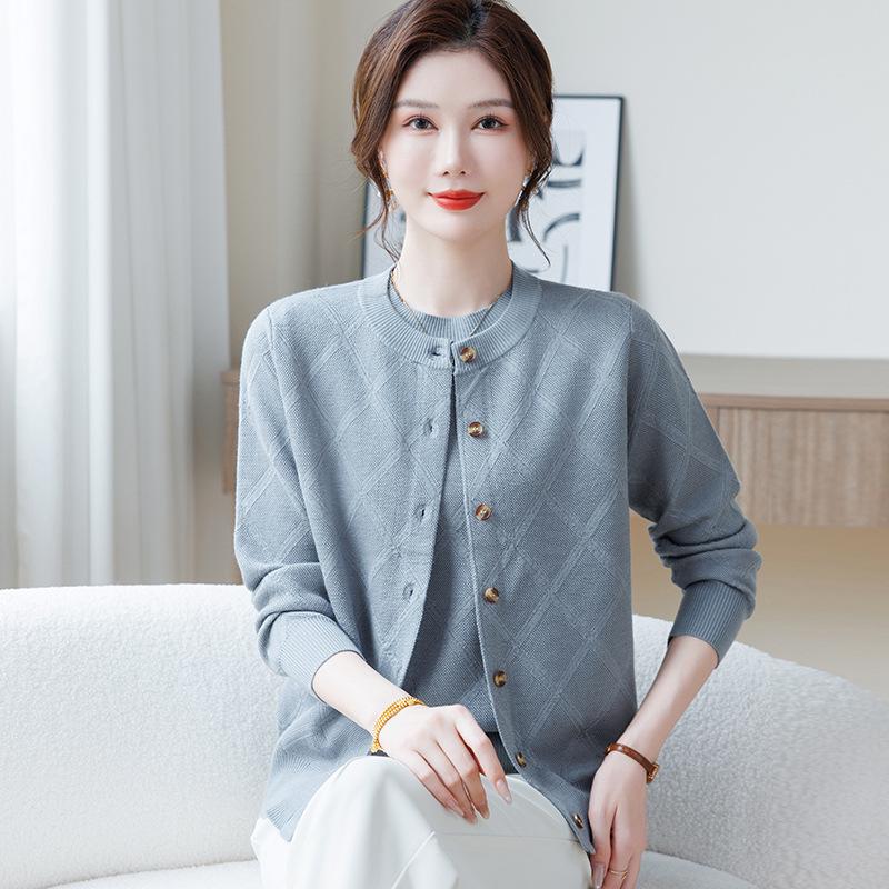 

Spring Fashion Cardigan Jacket 2026: Stylish Knit Top Two-Piece Set for Young Mothers, Middle-Aged, and Elderly Women L (recommended 80-100 lbs) синий