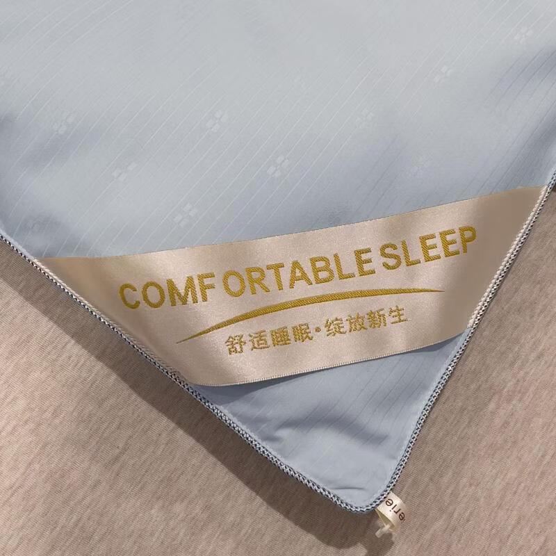 Brangdy Camellia Silk Duvet