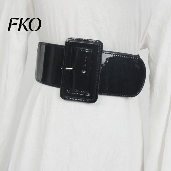 Ceinture en Simili Cuir Taille Réglable Ceinture Femme, Large Ceinture Élastique de Taille Accessoire avec Boucle Carrée, Robe Extensible Mode Flexible Stretch