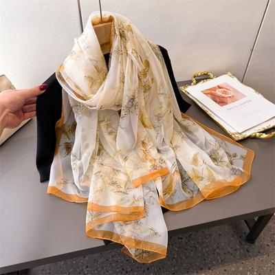 Accessoires – Schals & Tücher