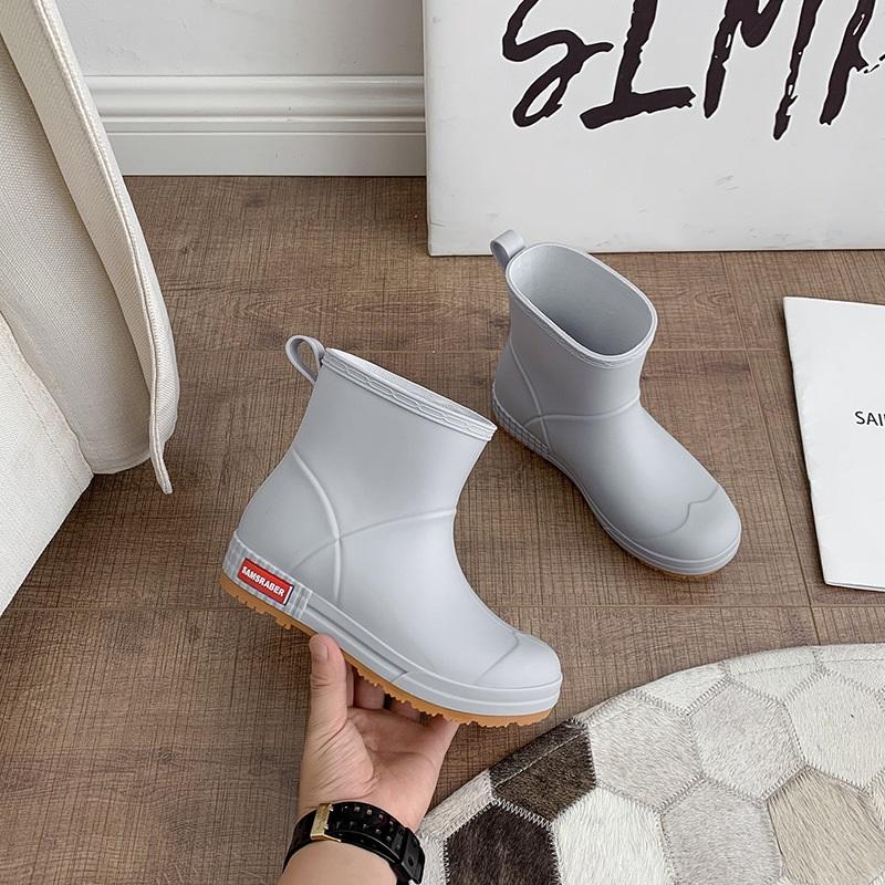 Unisex Waterproof Mid-Calf Rain Boots Non-Slip PVC Rain Shoes Simple Casual Style