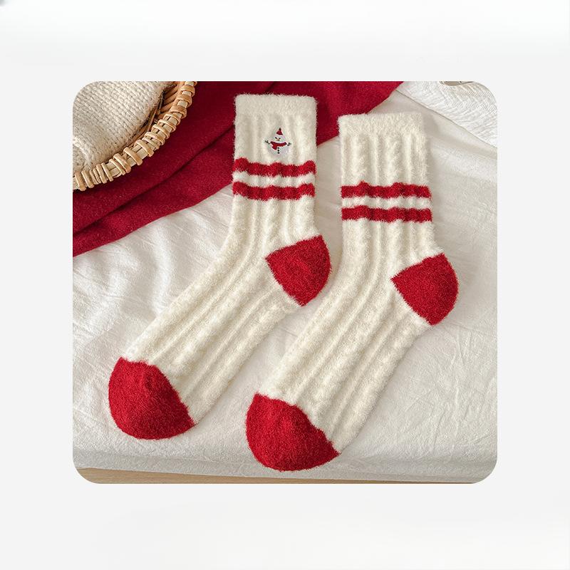 

Женские осенне-зимние бархатные утолщенные теплые красные носки для сна в этом году 1 pair