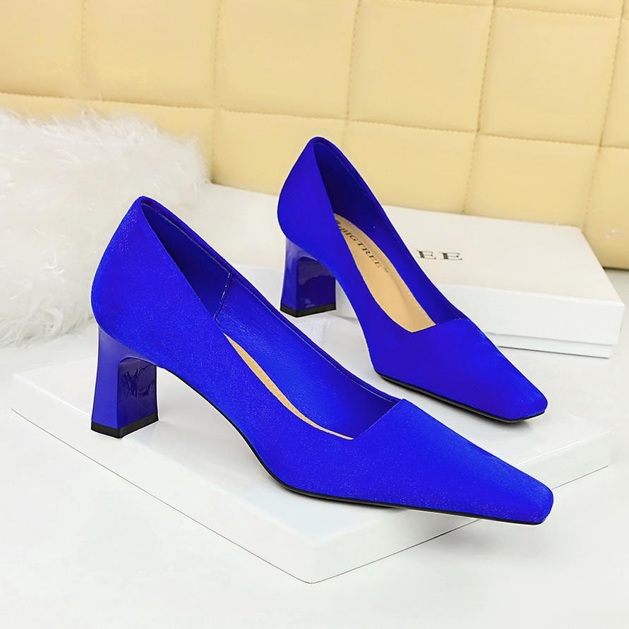 BIGTREE Einfache und Bequeme Dicke Absatz Hoher Absatz Alle Professionellen OL Wildleder Flacher Ausschnitt Eckige Spitze Damenschuhe Einzelne Schuhe