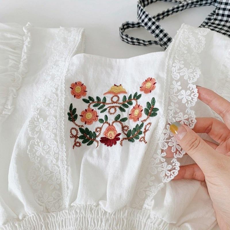 Sweet Girl Shirt Embroidery Lace Shirt Short Top Childrens Clothing