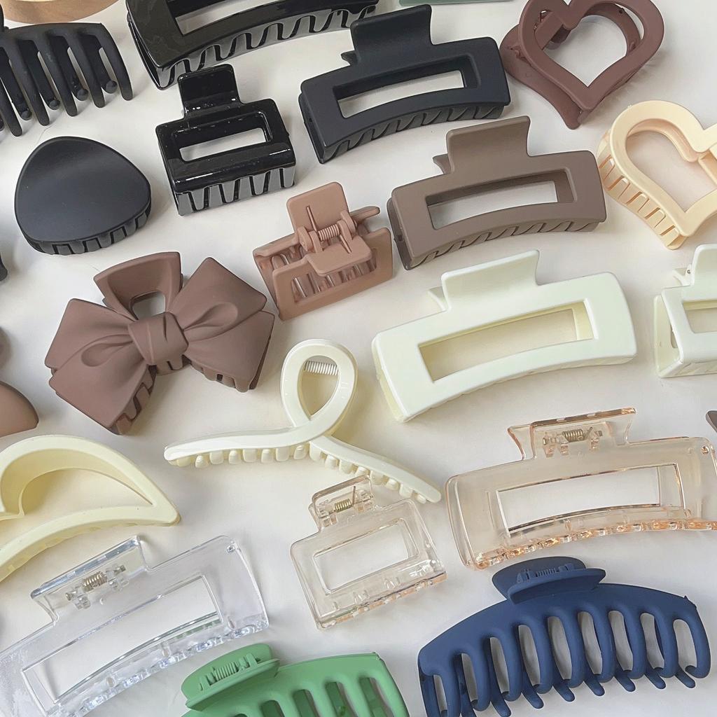 2 Pack 4.3 Inch Large Hair Clips Neutral Color Hair Claw for Women Thin Thick Curly Hair Matte Claw Clips Strong Hold Jaw Clip