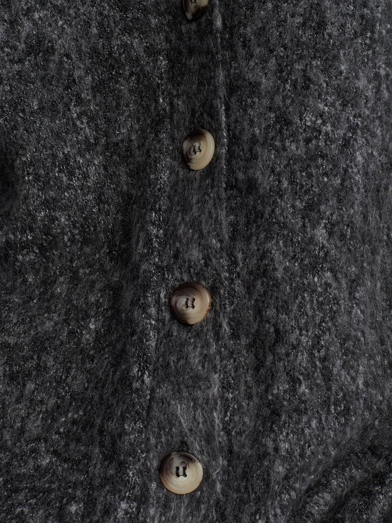 Gestrickte Strickjacke mit V-Ausschnitt Dilvin 60264 anthrazit