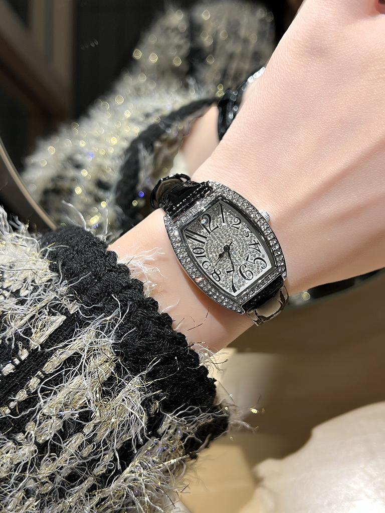 Tonneau Full Diamond Plate Lady Watch Elegant Timepiece for Kazakhstan And Middle East Asian Countries