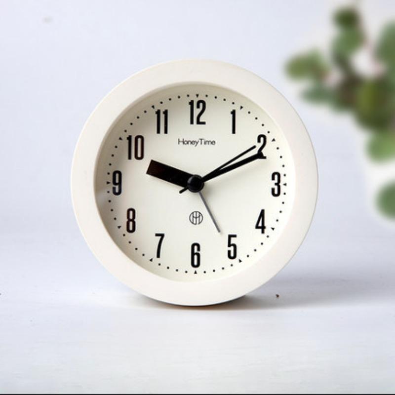 

Silent Desktop Small Alarm Clock Nordic Style Simple High School Bedroom Clock for Students with Special Luminous Bedside Clock
