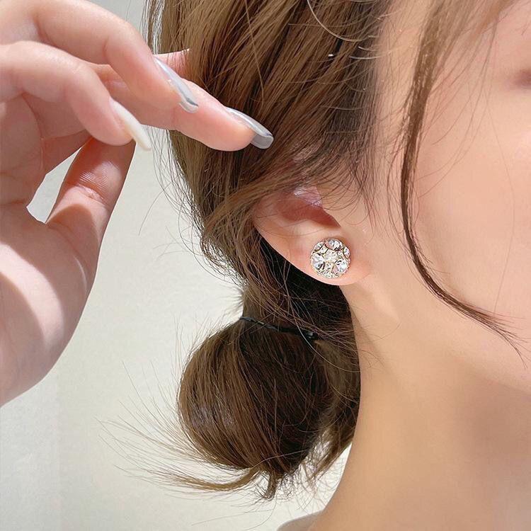 Trendy Korean Magnetic Ear Clips: Painless, Elegant No-Pierce Diamond Design for Women
