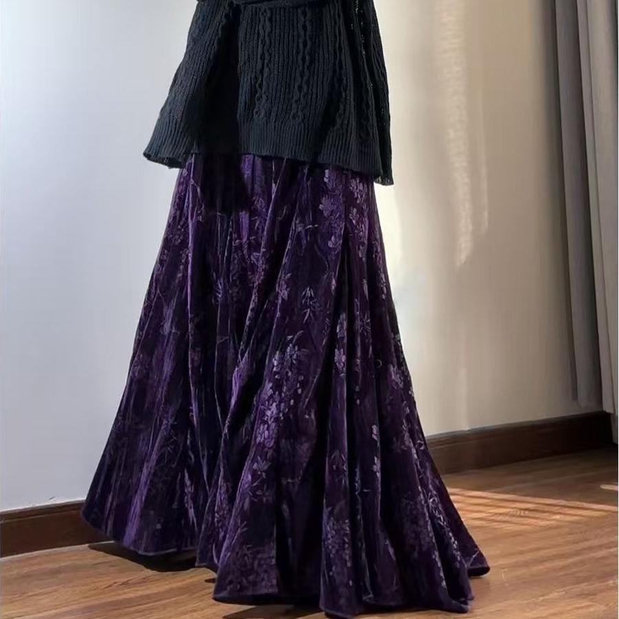 Retro Women's Velvet Long Skirt  Printed Velvet Skirt Autumn and Winter Thick Flared A-Line Skirt