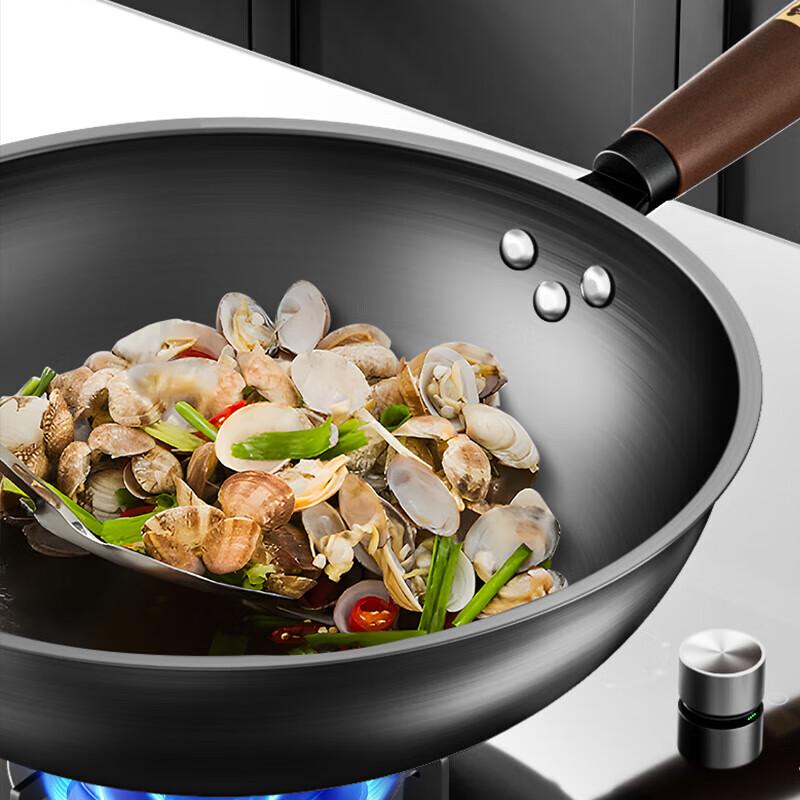 Kobach 32cm Uncoated Nitrogen-Treated Fine Iron Wok