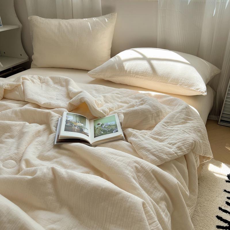 Minimalist Solid Color Cotton Quilt Set: Soft, Skin-Friendly, Machine-Washable Summer Quilt for Dorms (4-Piece, Single/Double).