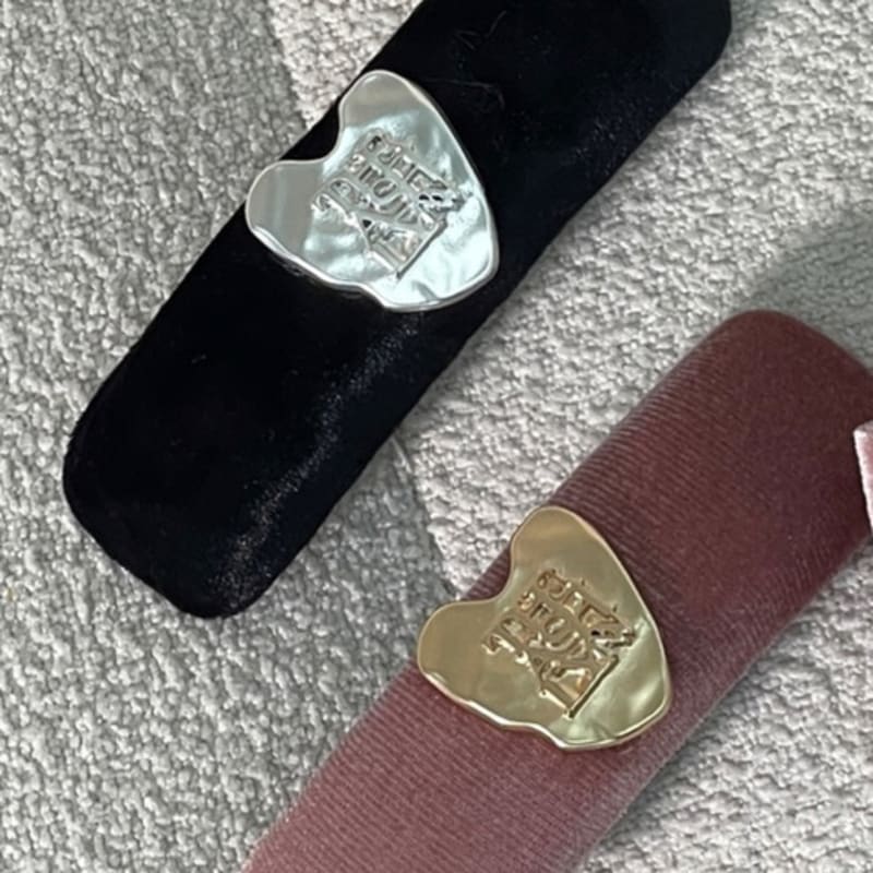 DIE ASHLYNN GERADE HERZ HAARNADEL (2 FARBEN)