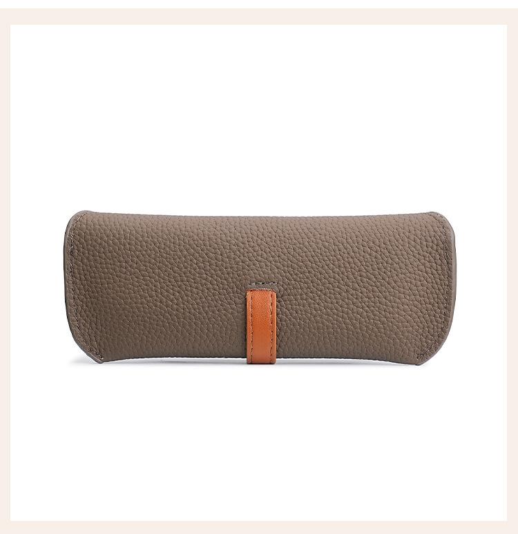 

Bag Hanging Retro Exquisite Glasses Case Portable Protective Cover Essential Glasses Pouch for Women коричневий