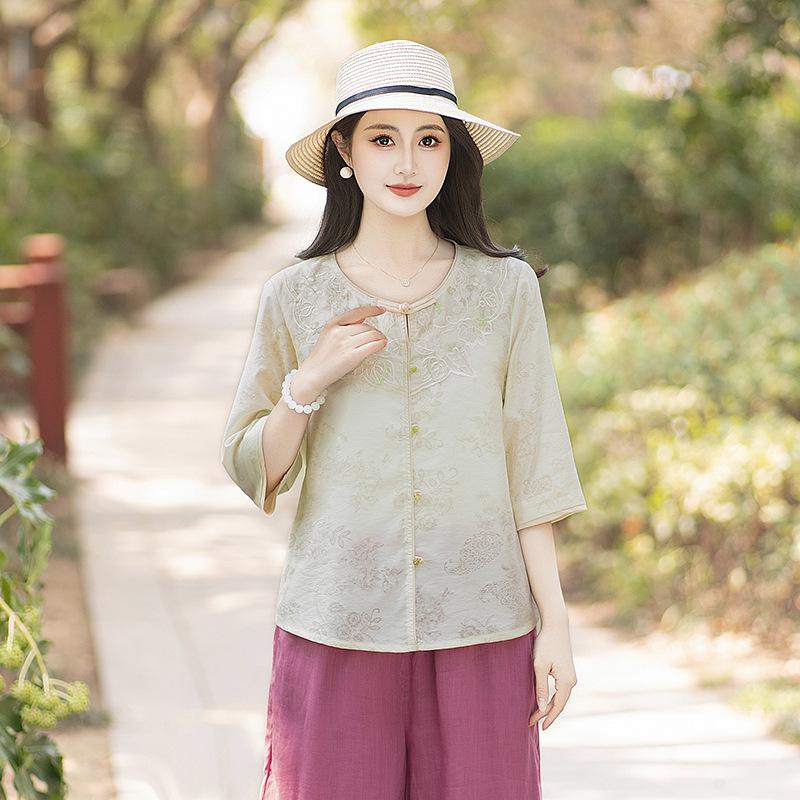 Retro Chinese-Inspired Artistic Summer Shirt for Middle-Aged Women—Stylish, Loose, and Slimming Cheongsam Button Top.