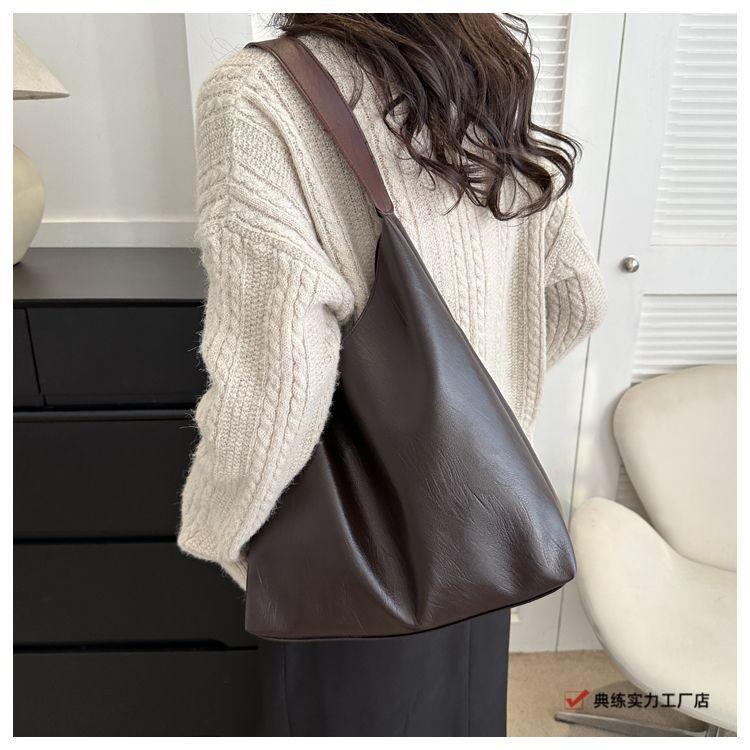 Korean Lazy Wind One Shoulder Underarm Large Capacity Bag Women's New Autumn and Winter Commuter Retro Versatile Tote Bag