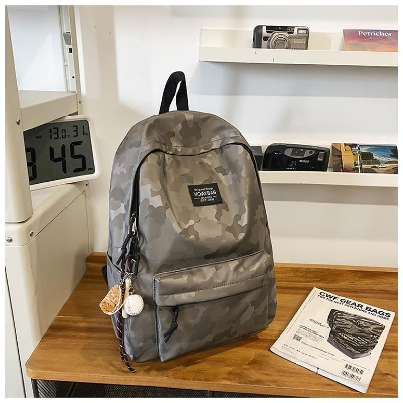 Simple and Versatile Backpack On Campus  High School Students' Large Capacity Leisure  Light Shoulders for Men and Women.