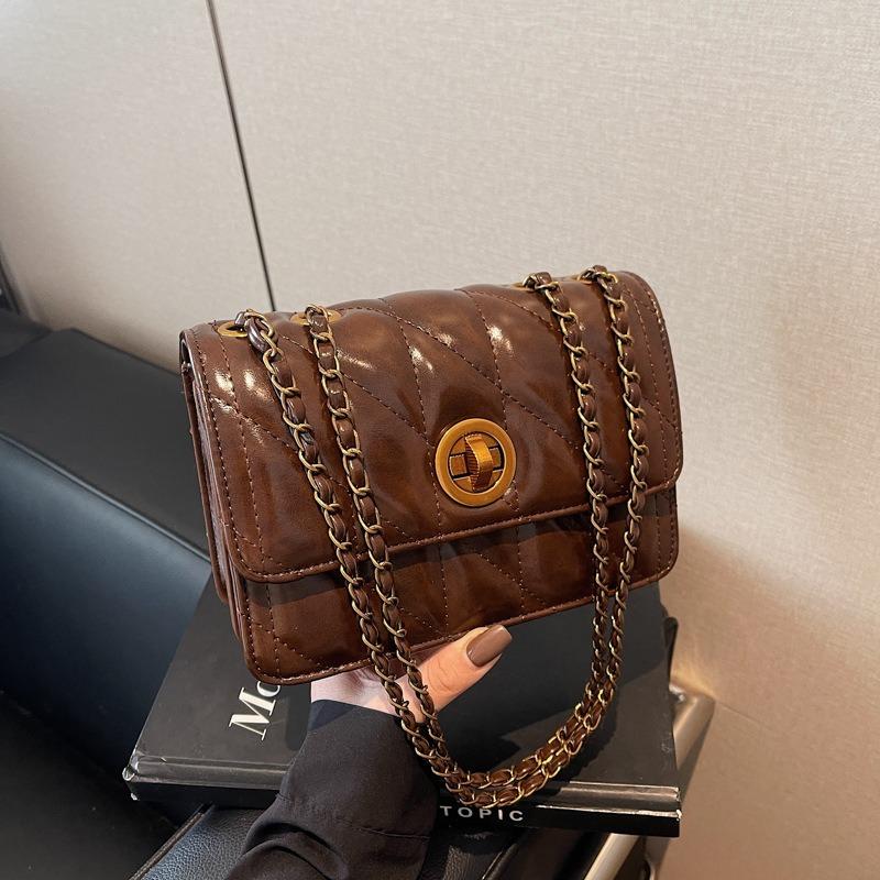 Fashion diamond underarm bag women's trend high-end shoulder bag winter new niche women's bag