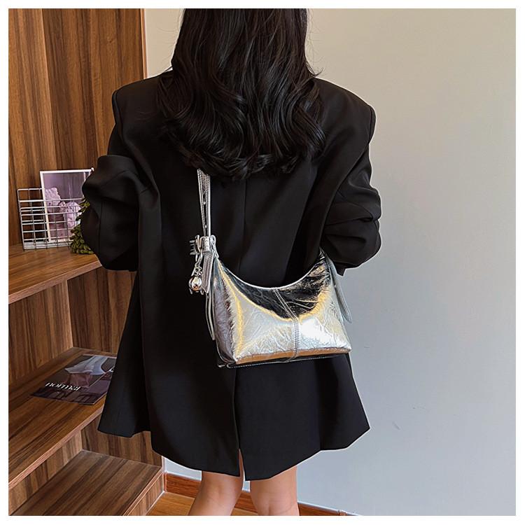 IELGY Dumpling Bag Female Fashion Handbag Simple All-Match One-Shoulder Messenger Bag