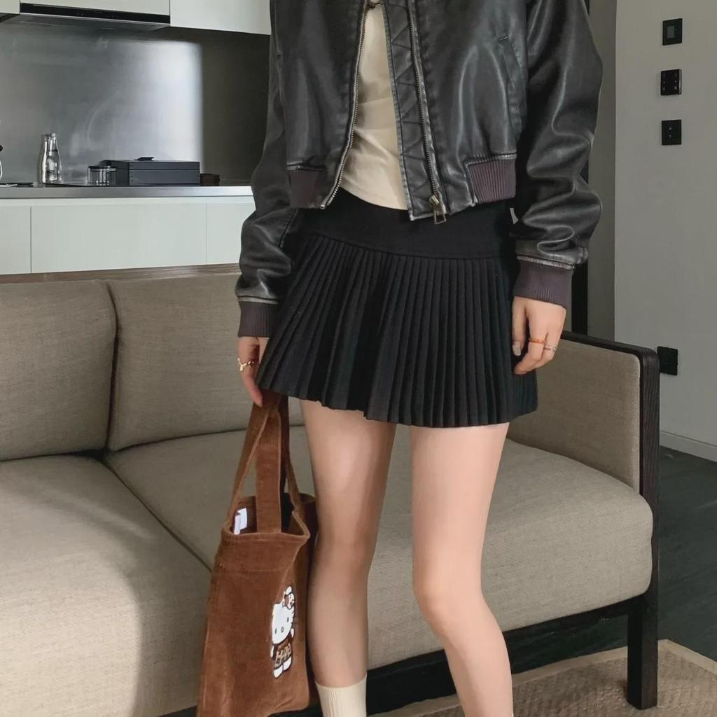 High-Waist A-Line Knitted Skirt for Women - Fashionable, Slimming, Anti-Exposure Wool Pleats for Spring & Autumn