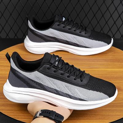 Chaussures pour hommes grande taille en maille respirante tissées volantes confortables absorption des chocs polyvalentes chaussures de sport de course pour hommes voyage en plein air