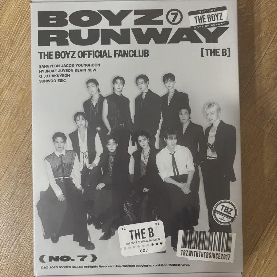 

Официальный фан-набор фан-клуба Theboyz