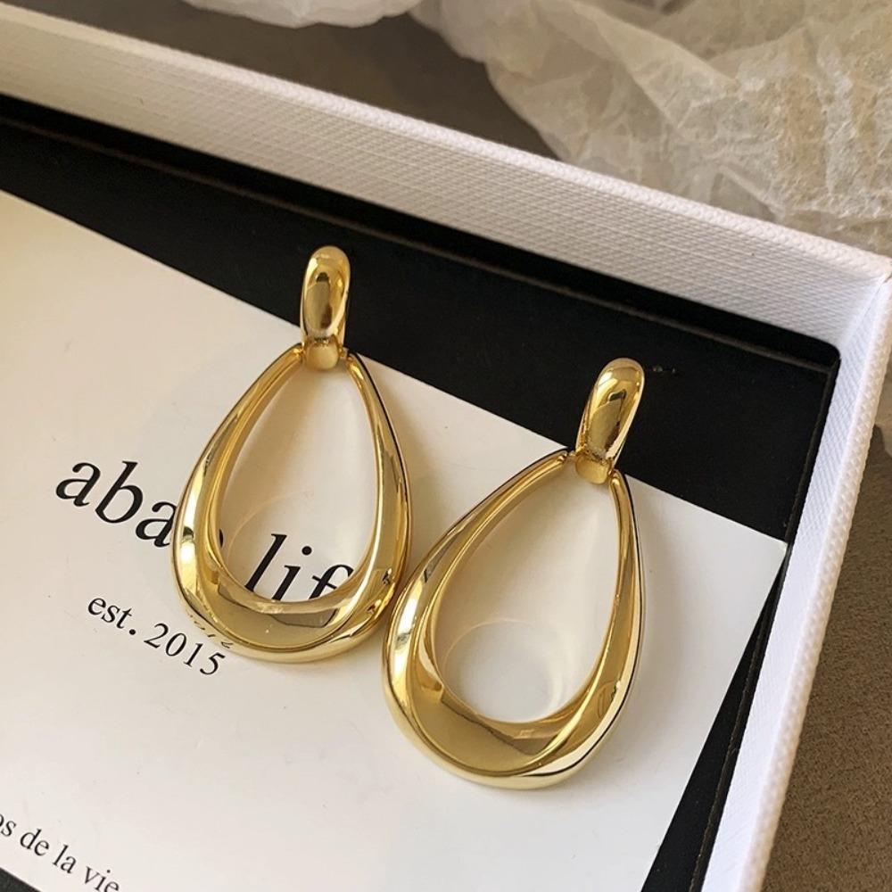 Personality Simple Glossy Metal Hollowed-out Teardrop Shape Piercing Stud Earrings for Women Korean Fashion Jewelry Accessory
