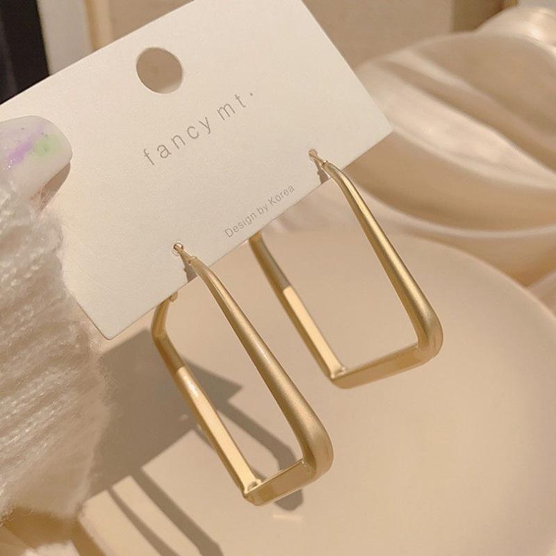 European and American Exaggerated Geometric Square Earrings, Simple Temperament Earrings S111 Silver Needle Personalized High-end Fashion Earrings
