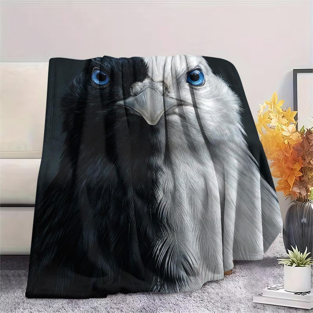1PC Bicolor Animal Portraits Print FlAannel Blanket, High Quality Comfortable for All Seasons, Home Decor, Warmth and Comfort
