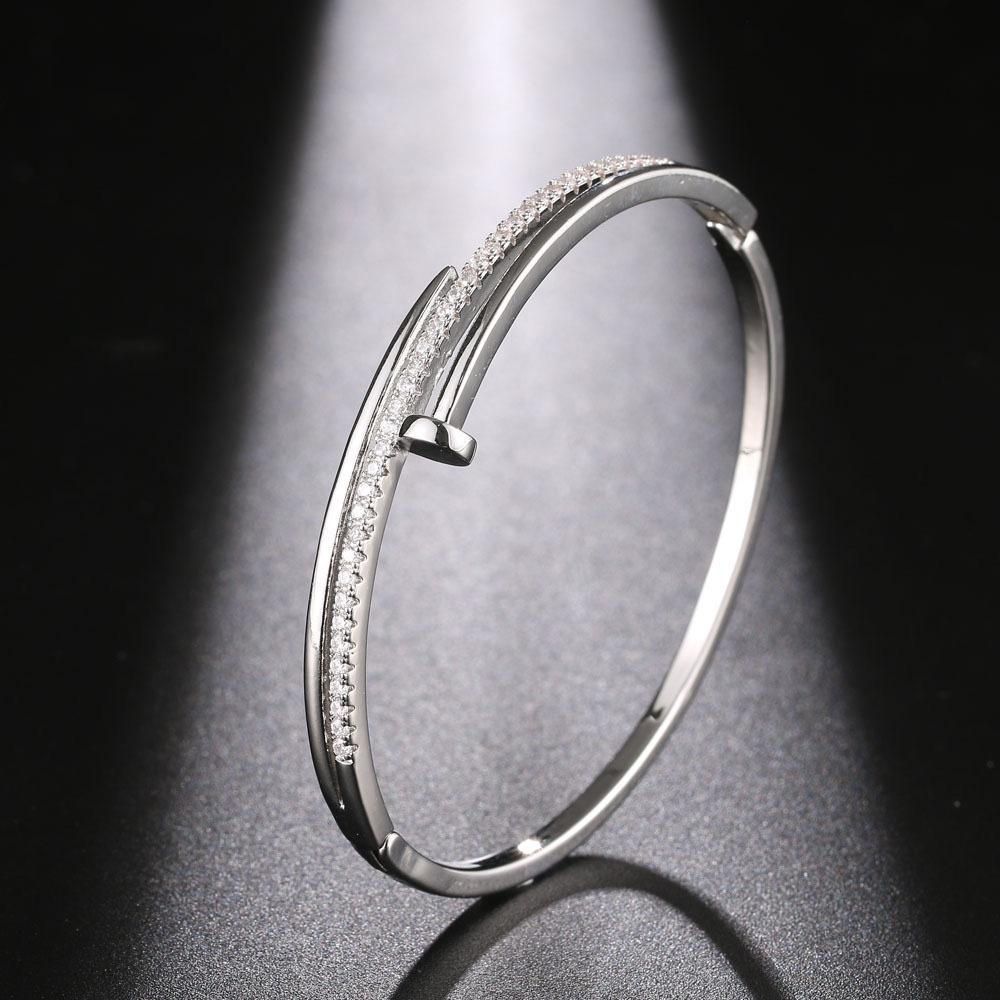 European and American Niche Jewelry High-end Light Luxury Zircon Bracelet Wedding Dinner Party Jewelry Diamond Nail Opening Bracelet 2026