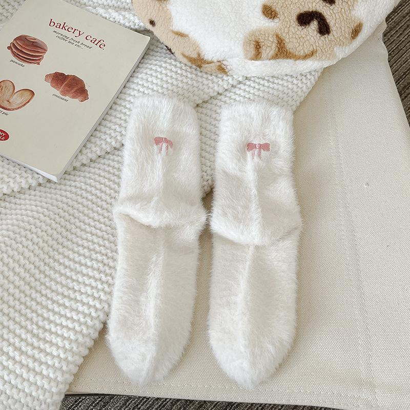 Women's Autumn and Winter Fleece Thickened Warm Mink Fleece Embroidered Maternity Socks Mid-calf