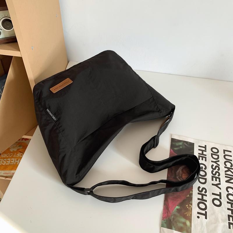 Men's Shoulder Bag Women's Lightweight Large Capacity Crossbody Bag