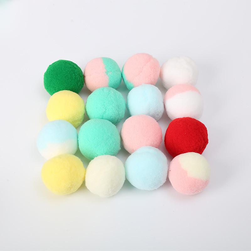 Fluffy Plush Ball Toy For Cats Chase And Play With This Colorful Christmas-themed Cat Toy!