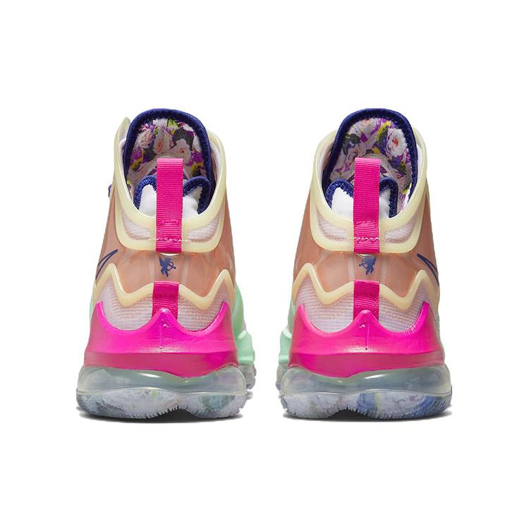 Neuer Nike LeBron 19 'Valentine's Day' DH8459-900