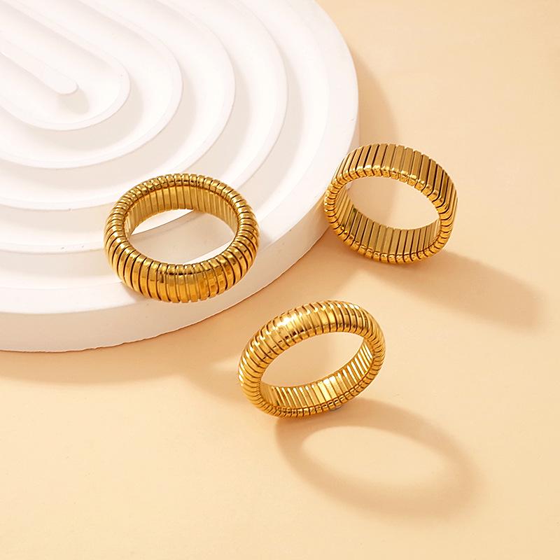 Elegant Gold-Plated Titanium Steel Ring for Women - Versatile Light Luxury Jewelry