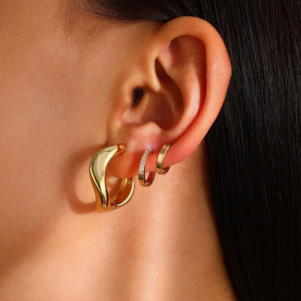 Cross-border Simple Earrings, High-end Niche Men's and Women's European and American Alloy Earrings, Personalized Temperament, Rock Punk Earrings.