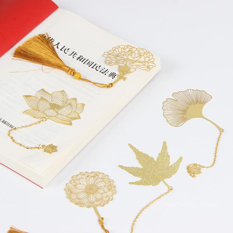 Chinese Style Hollow Out Animals Gold Color Metal Bookmark With Pendant Vintage Lotus Leaf Bookmark Creative Stationery Gift