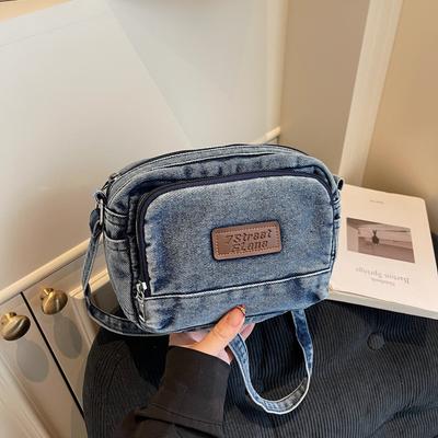 Una Borsa a Spalla Singola alla Moda, Semplice e Casual, con un Senso del Design di Nicchia e un Elevato Livello Estetico