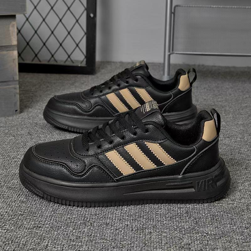 

2025 new board shoes men s shoes autumn new leather waterproof wear-resistant little white shoes lightweight and versatile casual sports shoes 44