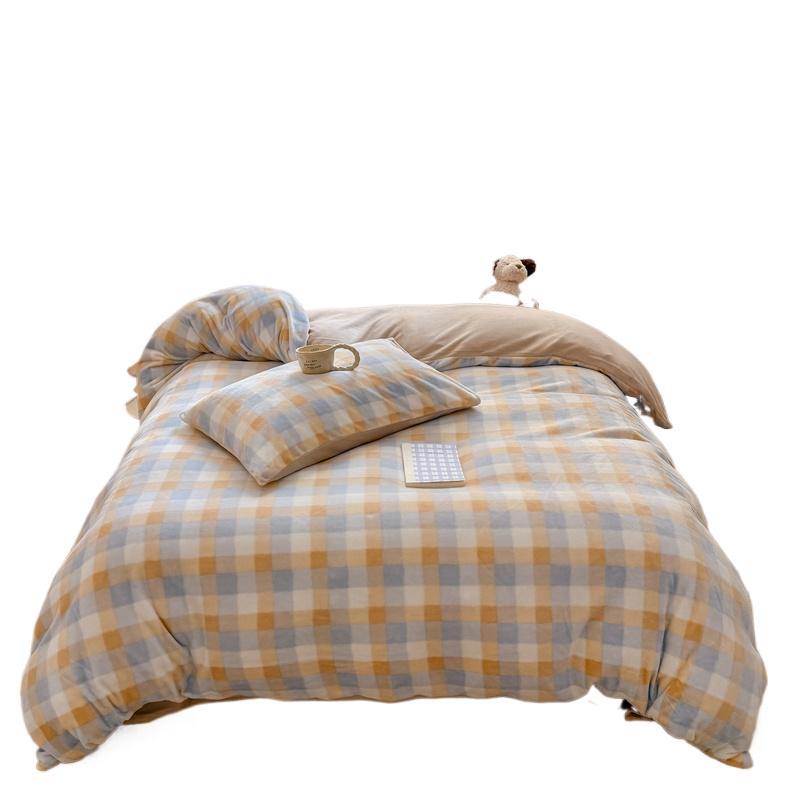 Four-Piece Set Of Coral Fleece Quilt Cover And Three-Piece Set Of Fleece Sheets For Thickened Milk Fleece Bed.