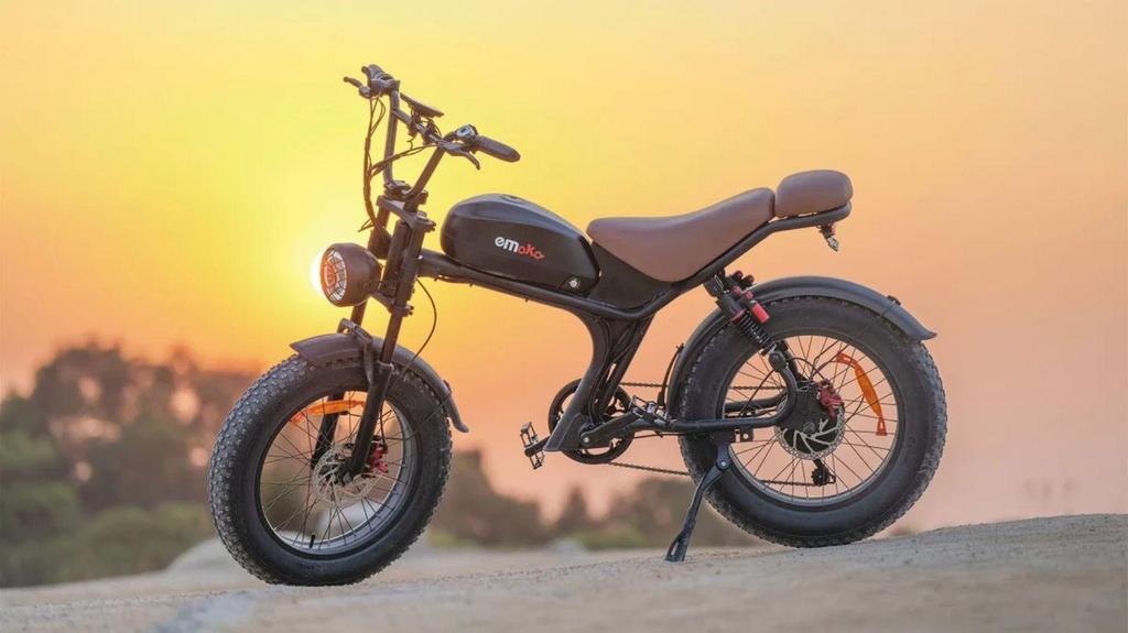 Electric Bicycle EMOKO C93 ,a 1000W Motor, a 48V 20Ah Battery, a Top Speed of 50-55 Km/h, a Range of 75 Km, and 20*4.0 Inch Tires